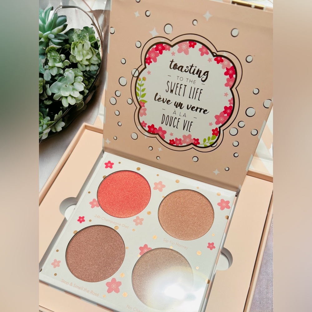 Beauty Bakerie Makeup Beauty Bakerie Cotton Candy Champagne Blushlighter Palette